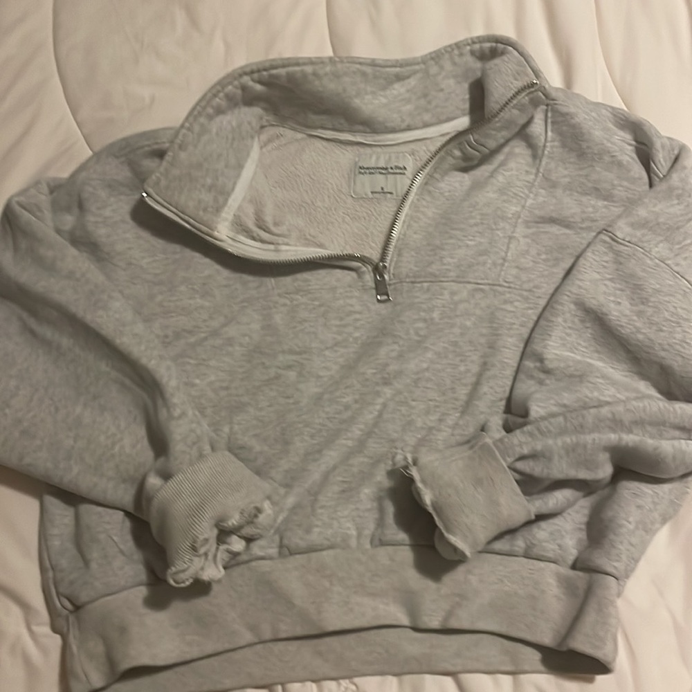 Abercrombie pullover